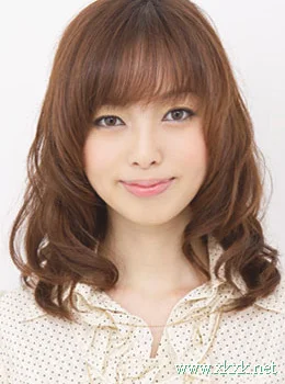 小巧精致 6款秋冬小脸发型