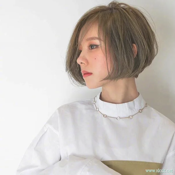 赶紧收藏！九款帅气的女生短发造型推荐