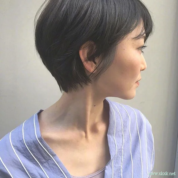 赶紧收藏！九款帅气的女生短发造型推荐