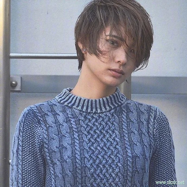 赶紧收藏！九款帅气的女生短发造型推荐