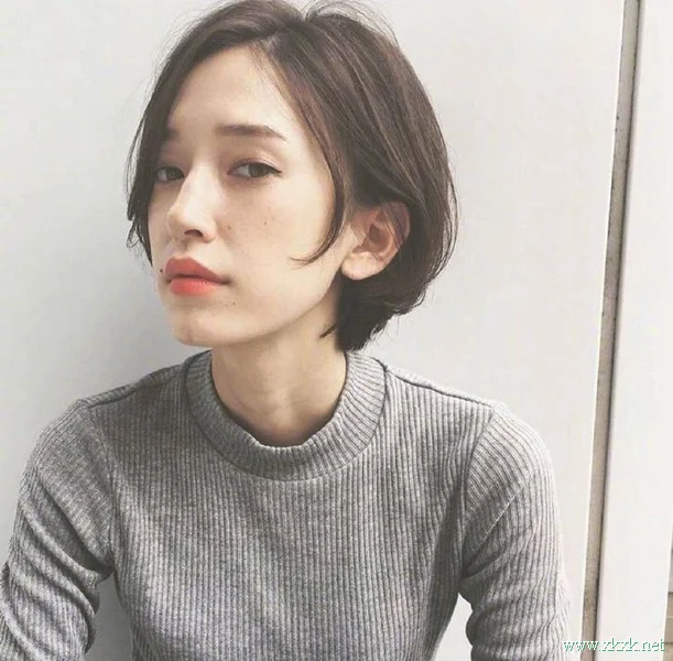 赶紧收藏！九款帅气的女生短发造型推荐