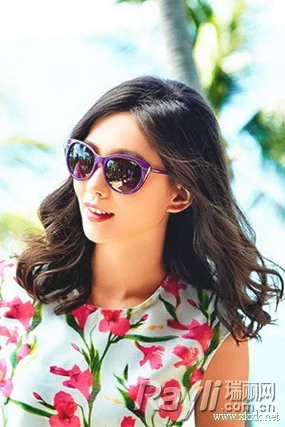 夏天去海边拍照这些发型必不可少