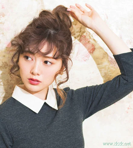 简单两步,浪漫宫廷风复古编发教程