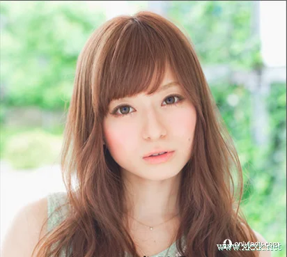 日系麻豆最爱 浅色长卷发发型推荐