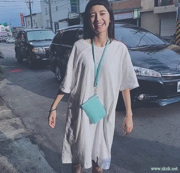 你敢剪么？这是今年很流行的圆形刘海发型