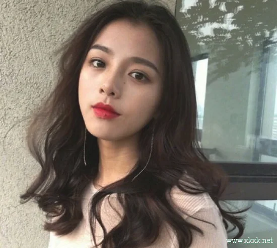 适合中长发妹子的9款大卷发图片