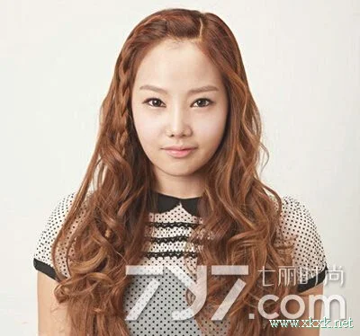 前刘海怎么编辫子好看 麻花辫编发才洋气