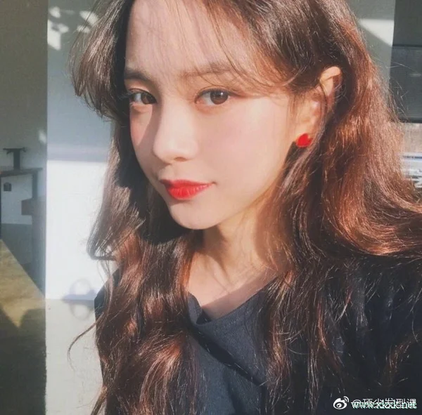 今年女生超流行“蛋卷头”,8款蛋卷头发型图片