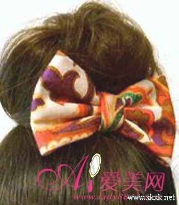 清爽丸子头 甩掉高跟也显高