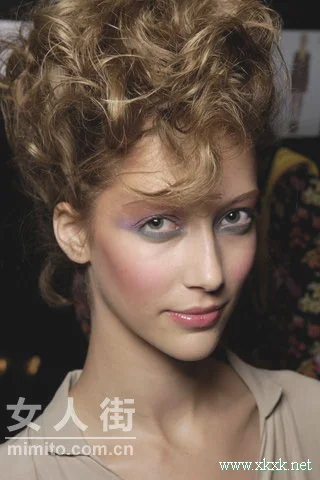 圣诞怎能错过! 浪漫的巴洛克卷发