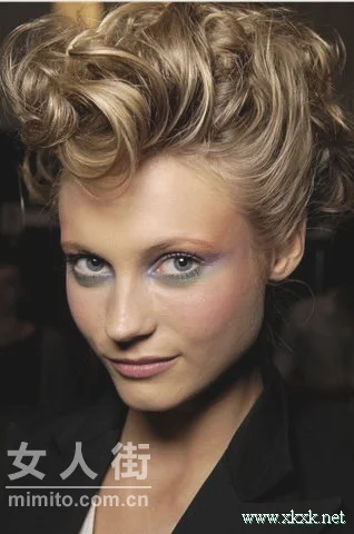 圣诞怎能错过! 浪漫的巴洛克卷发