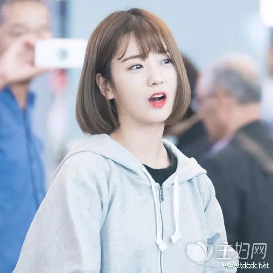 夏天时尚小姐姐都爱的短发造型以及颜色