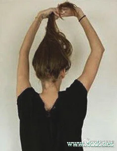 GET！日式蓬松凌乱的丸子头扎法