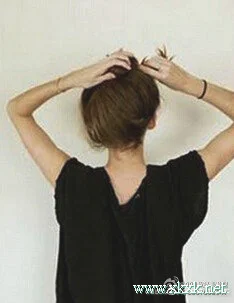 GET！日式蓬松凌乱的丸子头扎法