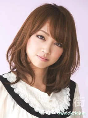 5款中长发造型 新年换发型参考
