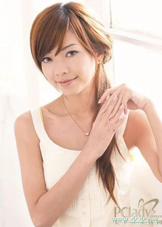 日式发型超赞! 5步DIY秋冬展现个性魅力