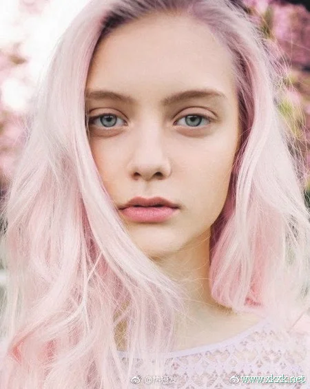 令人向往的樱花粉，你敢染这个发色吗？