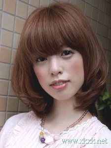 最新流行中长发 美丽效果看得见