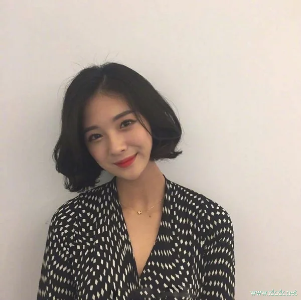 九款韩系女生的中短发造型参考