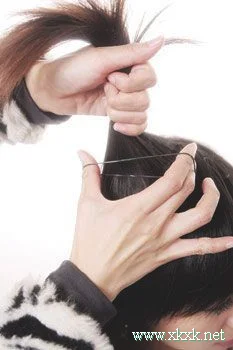 新奇!可爱! 蝴蝶结发型9步骤DIY