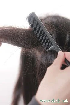 新奇!可爱! 蝴蝶结发型9步骤DIY