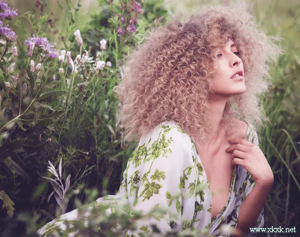 AVEDA 2015春夏发型趋势：高岭之花