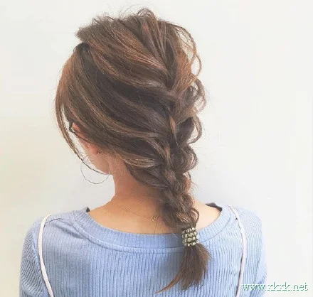 长发女生一定要会的实用编发造型