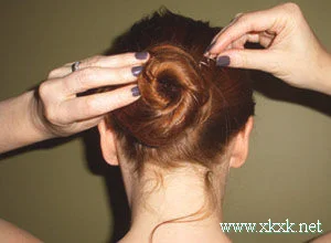 夏季盘发教程 手把手教你DIY