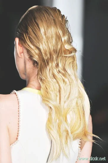 去海边吧 为头发浇上海洋味