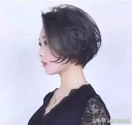 秋天到了，剪这些发型让你美开花!