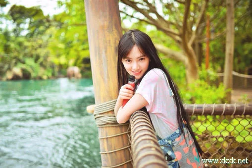 武大女神清纯美照 长发及腰轻熟性感