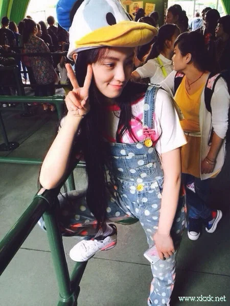 武大女神清纯美照 长发及腰轻熟性感