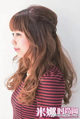 拒绝孩子气 蓬松空气感编发