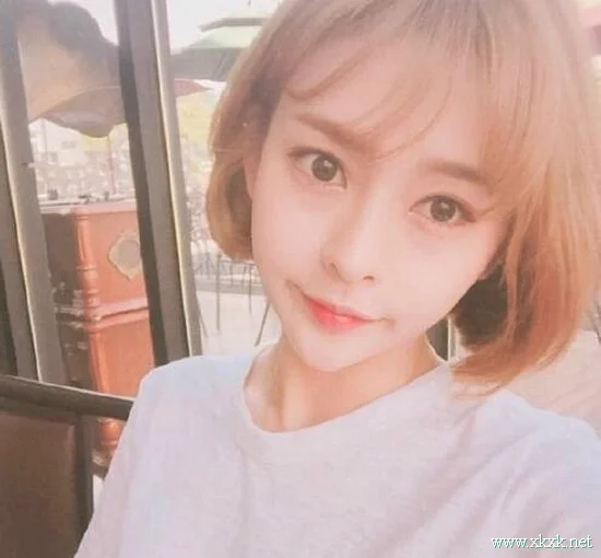 2019最美的小姐姐短发美照集