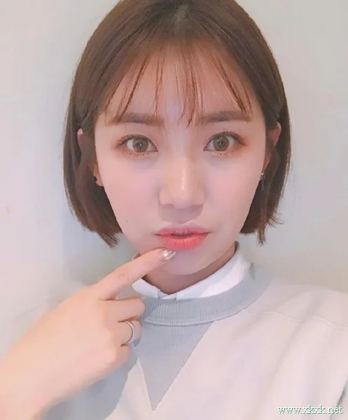 9款女生流行短发发型,可清新可优雅 