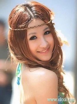 新鲜迷人 五款气质女人秋冬发型