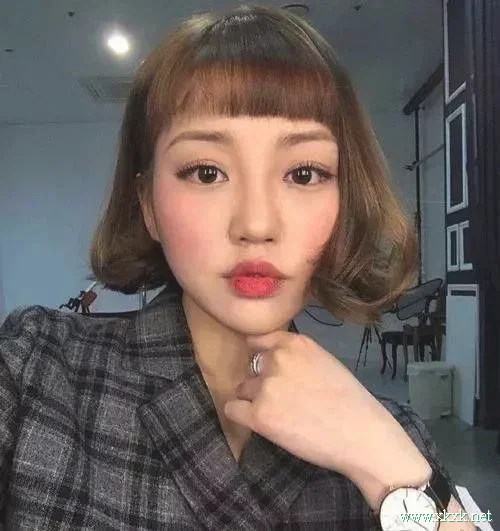 帅气逼人5款中长发型，感觉很容易被掰弯