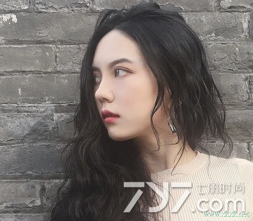 冬天什么发型好看 这八款发型美到你