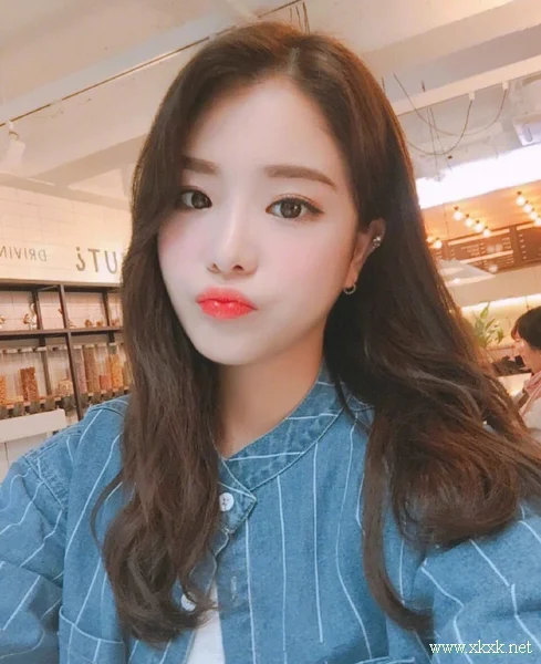 中长波浪卷发型推荐,甜美又不失女人味