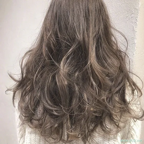 充满透明感的日式卷发图片大全