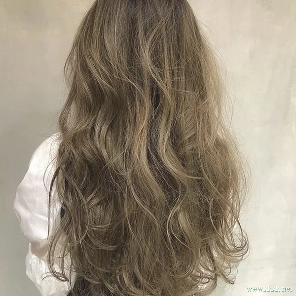 充满透明感的日式卷发图片大全