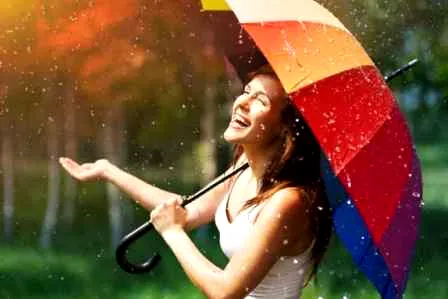 齐刘海短发蘑菇头发型 初秋靓丽吸引眼球