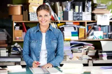 长型脸适合什么样的发型 2011秋流行发型打造小颜