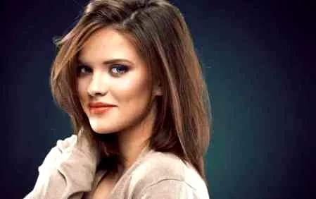 偏爱短发女人 清纯气质短卷发发型