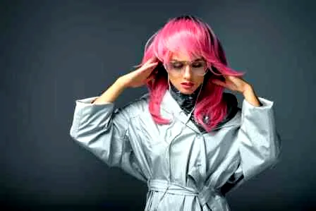 小编教你简单的DIY蓬松盘发技巧