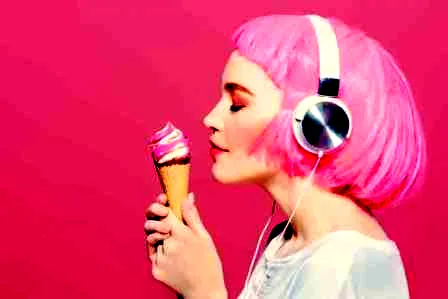 最新流行韩式薄刘海 清爽发型过春夏