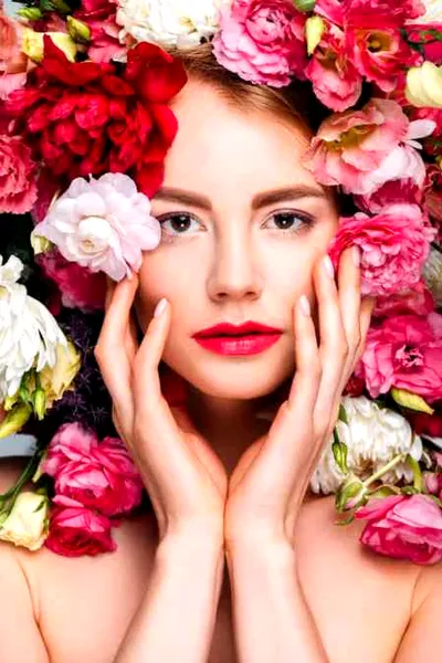 电视剧《爱的蜜方》湖南卫视热播 郑元畅李多海发型盘