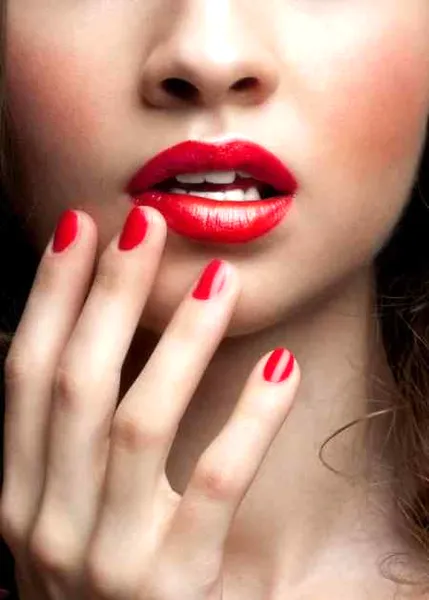 小编解答 染发有什么伤害？极度受损发质能修复吗？