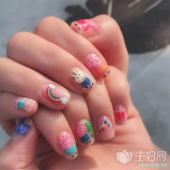 小猪佩奇美甲图片 时尚减龄还很显嫩！