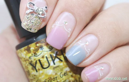 2022流行美甲教程，超简单纹理反法式美甲